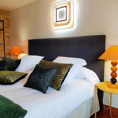 Gasthof La Cigaliere Sitges Gay Only